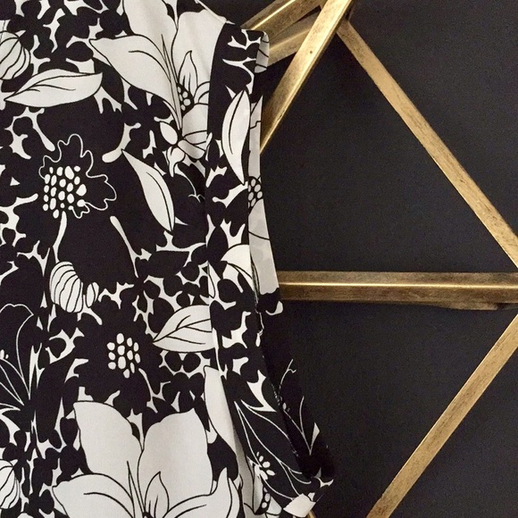 J.Crew T-Shirt Blouse - Picture 3 of 5